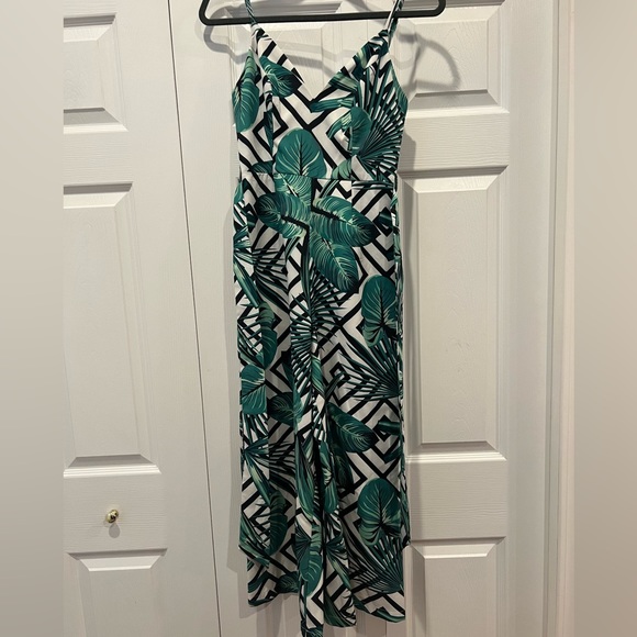 Akira Leaf Print Jumper - Picture 3 of 5